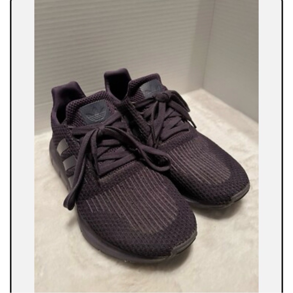 Adidas- Swift Run Originals, black black, 7.5women QS